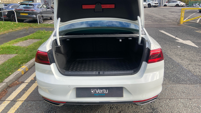 Volkswagen Passat 1.4 TSI PHEV GTE Advance 4dr DSG Saloon